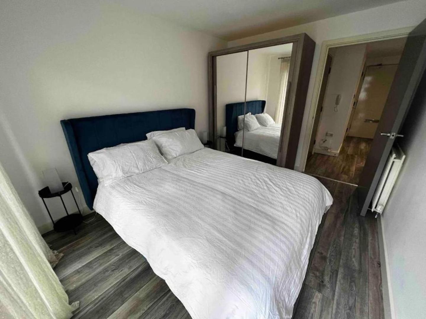 Apartament Stylish 1-Bed Flat With Sofa-Bed In Londyn Zewnętrze zdjęcie